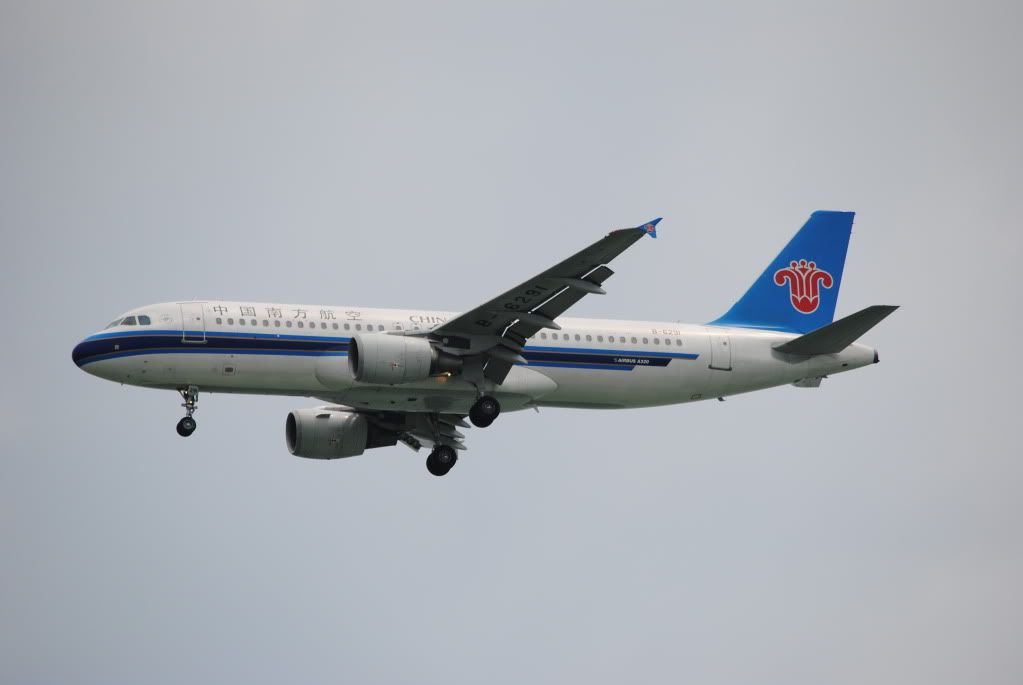 http://i1144.photobucket.com/albums/o484/kann123air/DSC_0818.jpg