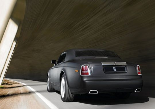 2009 Rolls Royce phantom coupe rear view 2009 Rolls Royce phantom coupe rear view