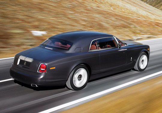 2009 Rolls Royce phantom coupe side view 2009 Rolls Royce phantom coupe side view