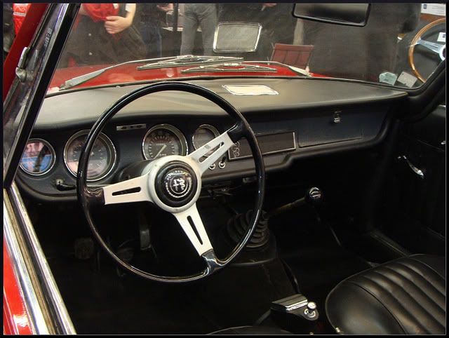 Alfa Romeo Giulia Dashboard