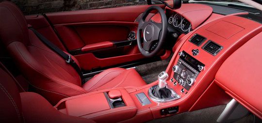 Aston Martin V12 Vantage Roadster dashboard