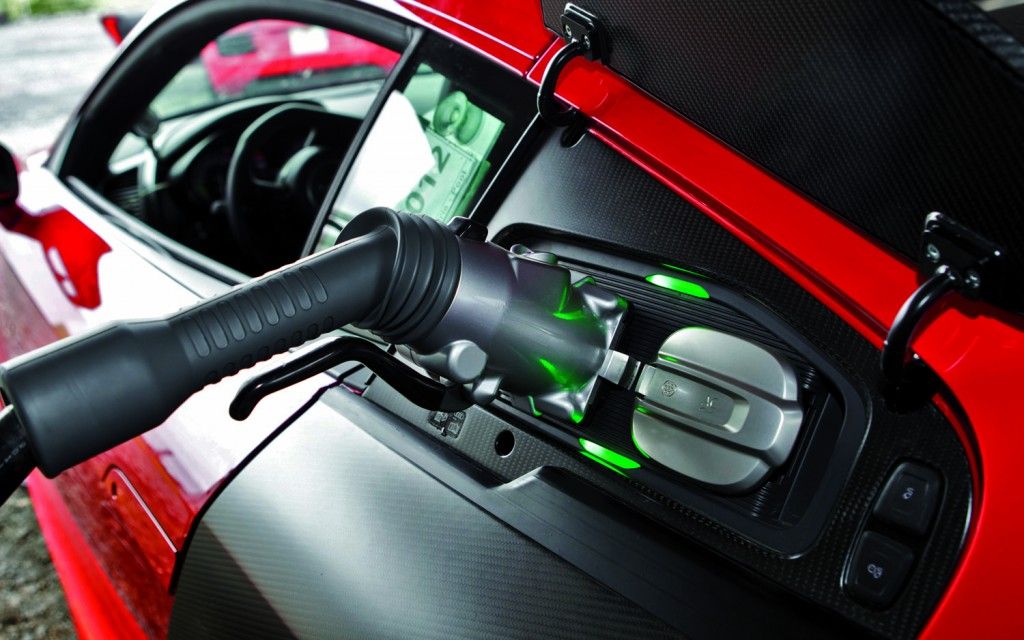 Audi R8 e-tron charging