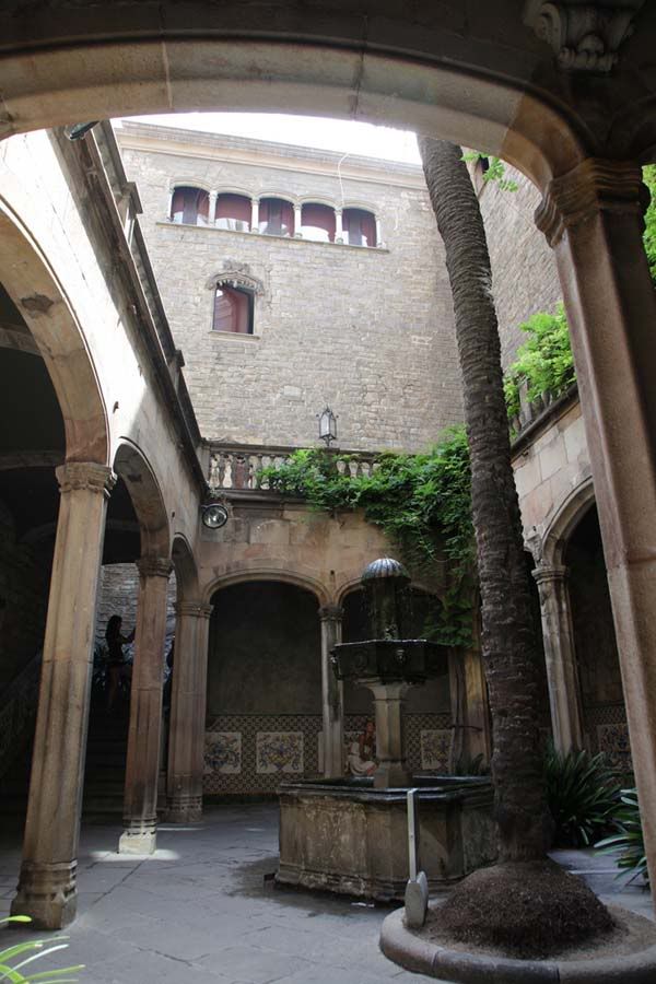 Casa del Ardiaca Casa del Ardiaca