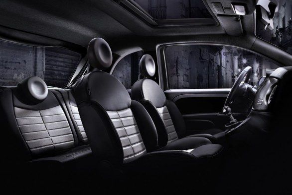 Fiat 500 black color therapy interior