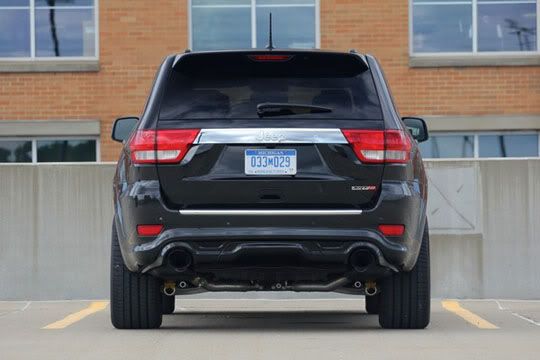 Jeep Cherokee srt8 rear view Jeep Cherokee srt8 rear view