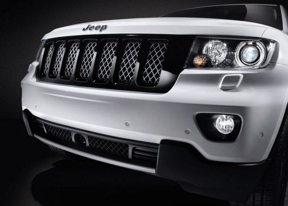 Jeep Grand Cherokee S Limited front view