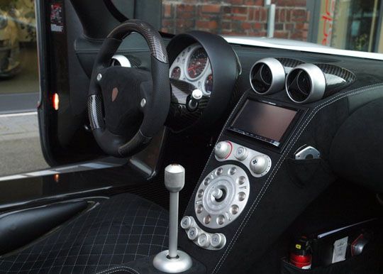 Koenigsegg CCR Edo 2011 interior Koenigsegg CCR Edo 2011 interior