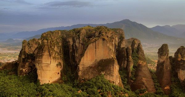 Meteora's cliffs Meteora's cliffs