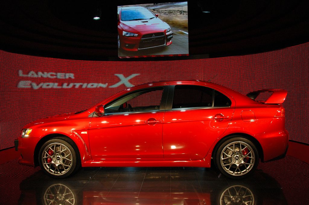 Mitsubishi Lancer Evolution Side View Mitsubishi Lancer Evolution Side View