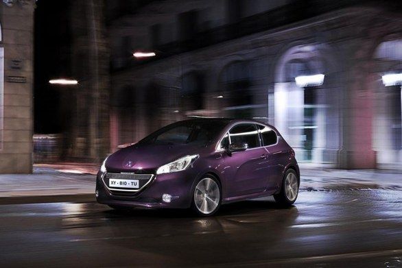 Peugeot 208 XY Front View