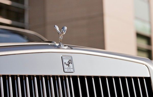 Rolls-Royce Phantom Drophead Coupe Series London Front View