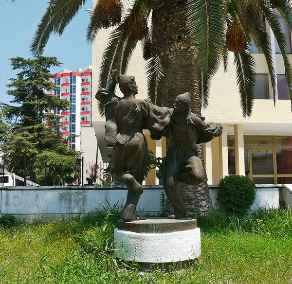 Sculpture in Lushnje Sculpture in Lushnje