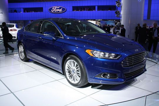 The 2013 Ford Fusion Hybrid The 2013 Ford Fusion Hybrid