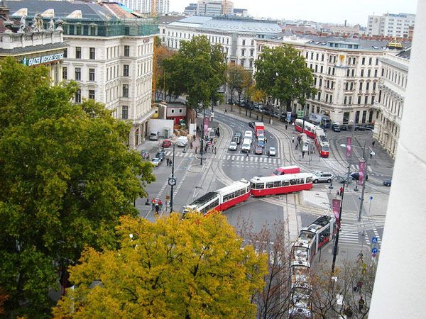 Trams in Ringstrasse Trams in Ringstrasse