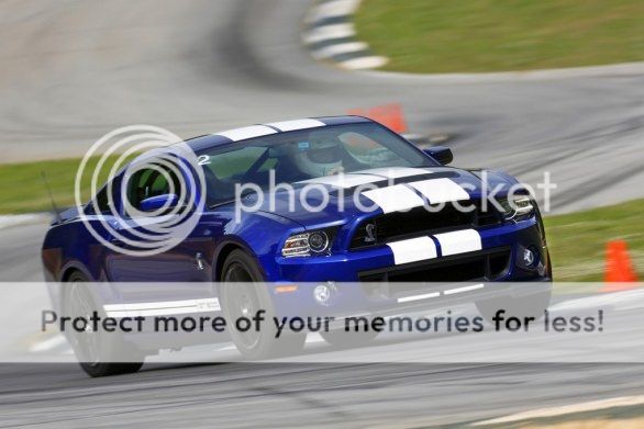 Ford Mustang racing