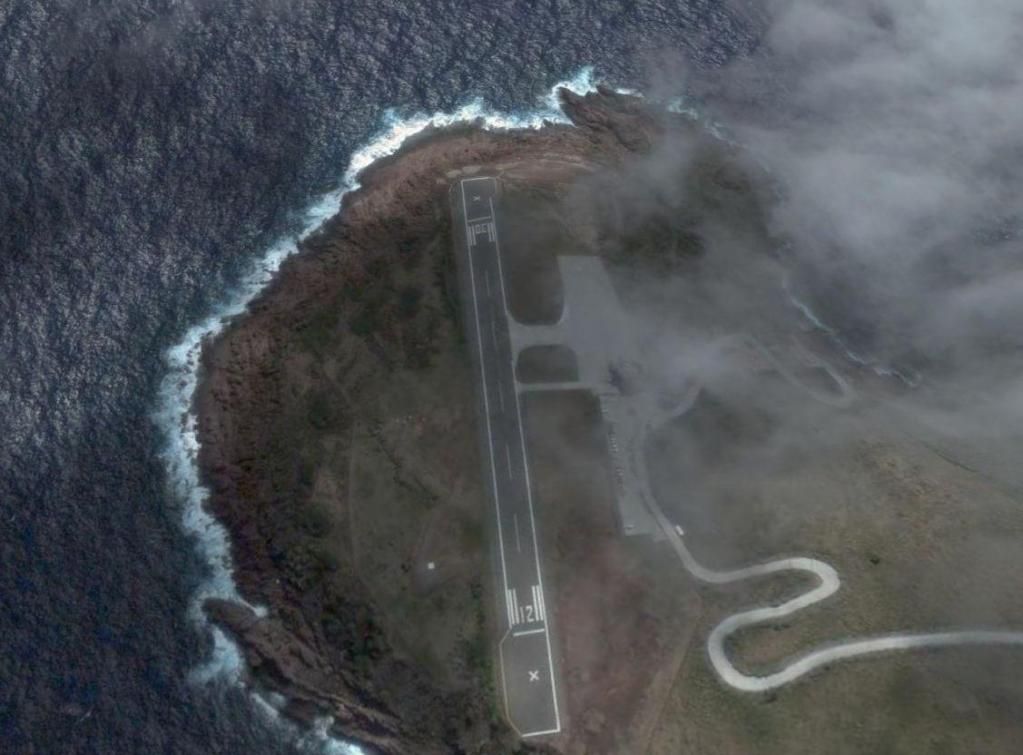 Juancho E. Yrausquin Airport